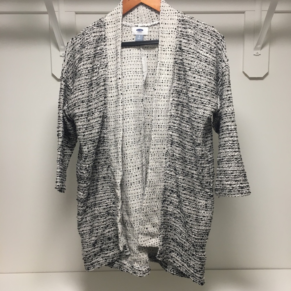 Old Navy 3/4 sleeve cardigan. Size Small NWT